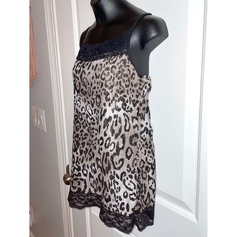 Lace tank top - Picture 2 of 4
